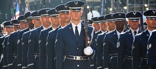 Mænd i uniform - er det virkelig sexet?